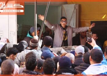 بالڤيديو.. المراكشي مول الحوت لـ كشـ24.. كنبيع بـ5 دراهم حيث مالين القوارب كيتعاطفو معايا باش نفرح المسكين