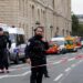 الشرطة الفرنسية تقتل رجلا يحمل سكاكين انقض على عناصرها في باريس