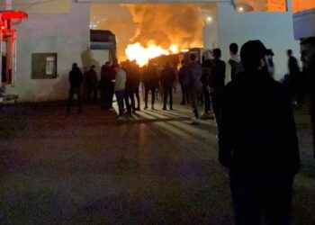 حريق ضخم يلتهم سوق الجملة للخضر والفواكه بتطوان