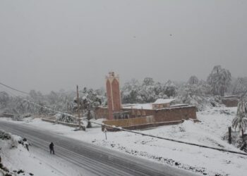 الأرصاد الجوية تنذر.. رياح قوية وتساقطات ثلجية بعدد من المناطق