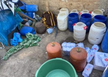 الشرطة تداهم “وحدة سرية” لإنتاج “الماحيا” في حي شعبي بفاس وتعتقل “الكراب”