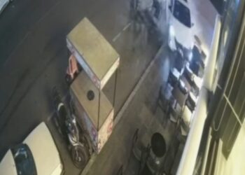 سيارة “مجنونة” تقتحم مقهى بأكادير