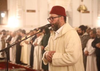 المقرئ وديع شكير يؤم المصلين في ليلة دعاء ختم القرآن الكريم بمسجد الكتبية