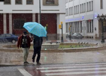 نشرة إنذارية.. أمطار قوية وتساقطات ثلجية مرتقبة بعدة مناطق مغربية