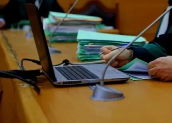 النيابة العامة تكشف اسباب منع المعطي منجب من السفر