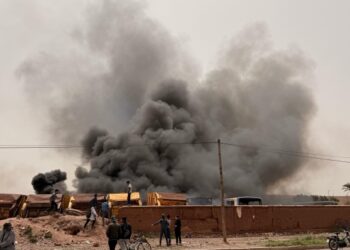 عاجل.. النيران تلتهم حافلات لنقل المسافرين بمراكش + صور