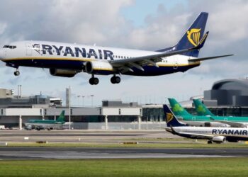 غرامات مالية تنتظر ركاب “ريان إير”