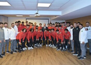 لقجع يحث أشبال الأطلس على خوض النهائي أمام مالي بعزيمة وتنافسية