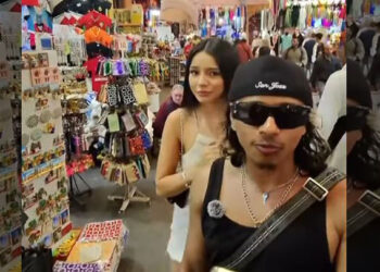 ڤيديو لتصرف بائع مع فلوغر شيلية وسياح يثير الجدل بمراكش