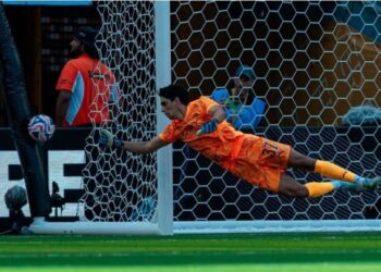 ياسين بونو يحصد أول جائزة في كأس العالم للأندية