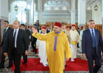 الملك محمد السادس يؤدي صلاة عيد الأضحى بمسجد الحسن الثاني بتطوان