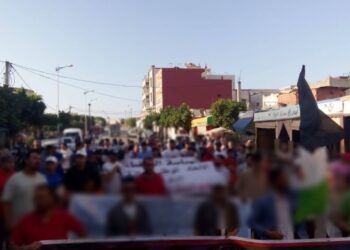 قافلة حقوقية تحذر من مأساة إنسانية في قضية إضراب مفتوح عن الطعام لمعطلين بـ”القرية”