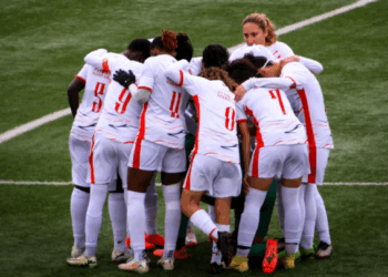 سكوب.. الكوكب المراكشي يستعد لضم نادي فينكس لكرة القدم النسائية