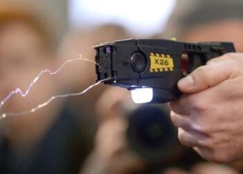 بالڤيديو.. هكذا أنهى صاعق كهربائي “عربدة” سائق دراجة نارية متمرد بمراكش