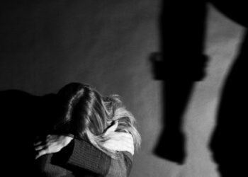 تقرير حكومي: واحدة من كل ثماني نساء في بريطانيا ضحية للعنف