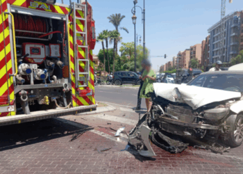 عاجل.. حادثة سير تؤخر تدخل لشاحنة إطفاء بمراكش+ صور