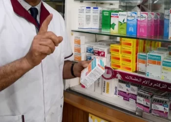 التهراوي يجتمع بنقابات الصيادلة لمناقشة أثمنة الأدوية