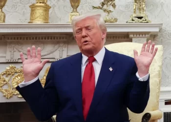 مسؤولون من الموساد والشاباك يطلبون مساعدة ترامب لوقف حرب غزة