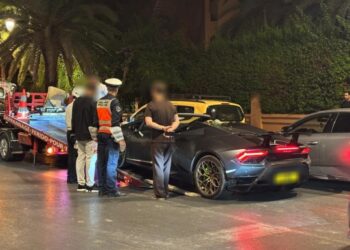 بالصور.. استعراض سيارة فاخرة يطيح بسائحين في قبضة الأمن بمراكش