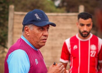 اجتماع طارئ يحدد مصير الطاوسي بعد الهزيمة الثالثة للكوكب