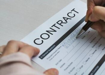 ضمنها موثق.. تفكيك شبكة احتيال توهم المغاربة بعقود عمل بالخارج