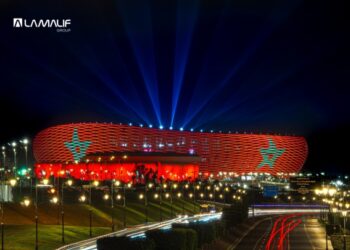 مجموعة “لام ألف” توقّع البصمة الضوئية لملعب الأمير مولاي عبد الله + ڤيديو