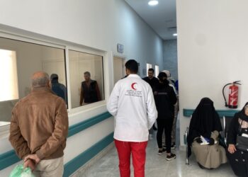 مطالب بالتحقيق في شبهات فساد تلاحق صفقات شركات المناولة في قطاع الصحة