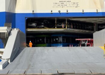 حصري.. شاهد بالڤيديو لحظة وصول حافلات النقل الحضري الجديدة المخصصة لمراكش