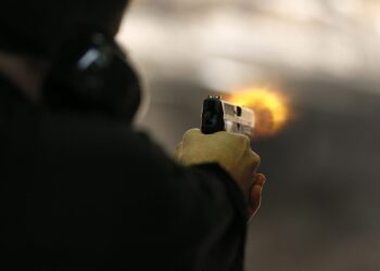 تفاصيل إطلاق نار تحذيري لشل حركة شخصين قاوما الشرطة بفاس