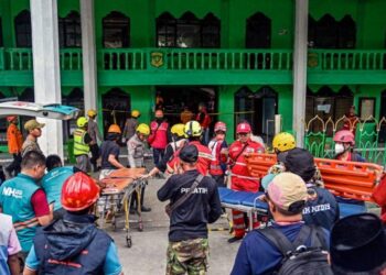 ارتفاع حصيلة انهيار مدرسة في إندونيسيا إلى 14 قتيلا