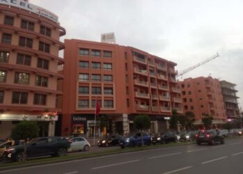 بالصور.. تواصل أشغال تجديد واجهات المباني بمراكش