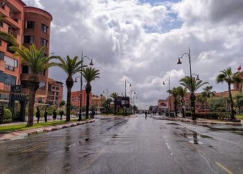 أمطار وثلوج ورياح من من الجمعة حتى الأحد.. ودعوات إلى توخي الحيطة والحذر