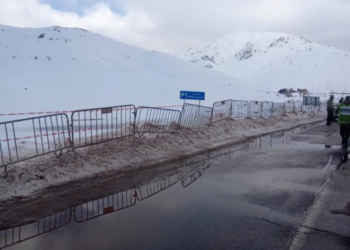 حفاظا على سلامة الزوار.. السلطات تمنع الولوج إلى بحيرة “أوكايمدن”