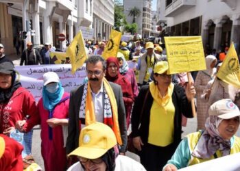 الكونفدرالية الديمقراطية للشغل تنتقد الوضع السياسي وتحذر من انهيار القدرة الشرائية