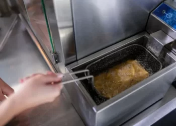 رفع مستوى المراقبة الصحية لتأمين مائدة ضيوف “كان 2025”