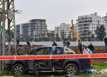 مقتل إسرائيليين في هجوم شمال إسرائيل والجيش يستعد لعملية في الضفة الغربية