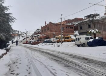 نشرة إنذارية.. زخات رعدية وتساقطات ثلجية ورياح عاصفية بعدد من مناطق المملكة