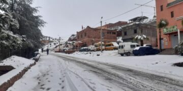 نشرة إنذارية.. زخات رعدية وتساقطات ثلجية ورياح عاصفية بعدد من مناطق المملكة