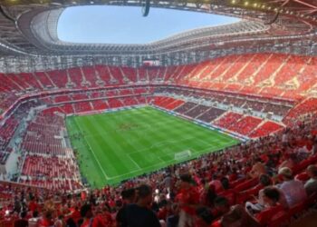 النيابة العامة ترصد 163 مخالفة داخل ملاعب “الكــان”