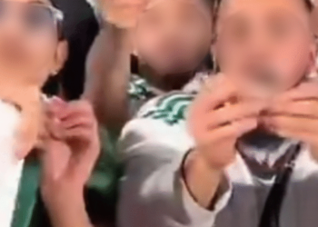 توقيف مشجع جزائري مزق أوراق نقدية مغربية بملعب مراكش