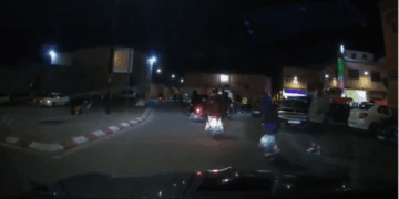 بالڤيديو.. محتالة تفتعل حادثة سير وهمية لابتزاز سائق سيارة بمراكش