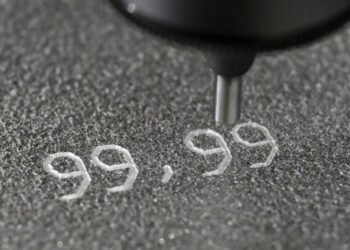 الذهب والفضة ينتعشان بعد أدنى مستوى أسبوعي