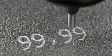 الذهب والفضة ينتعشان بعد أدنى مستوى أسبوعي