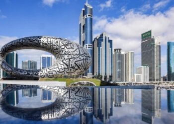 إيران تهدد بقصف منشآت مرتبطة بأمريكا في الإمارات