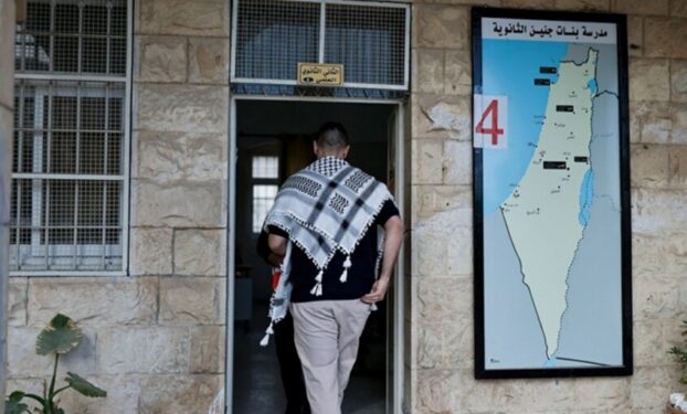 الفلسطينيون يدلون بأصواتهم في أول انتخابات بلدية منذ حرب غزة