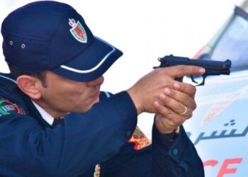 الشرطة تتدخل لإنقاذ سيدة وطفلها من تهديد خطير