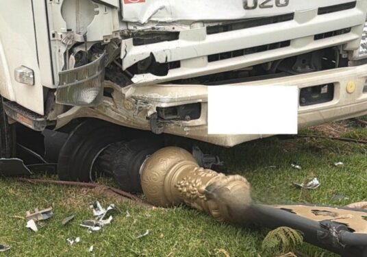 إصابات خطيرة في حادثة اصطدام شاحنة بعمود انارة ضواحي مراكش