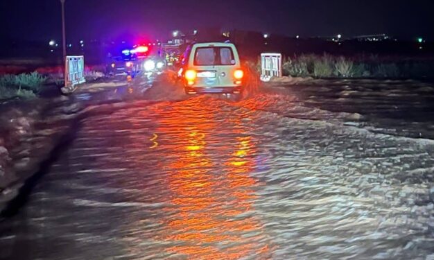 فيضان قوي يقطع الطريق بين واركي والصهريج بإقليم قلعة السراغنة +صور