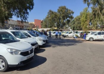 مواطنون يشتكون من “تجار الأزمات” وينتقدون غياب الحزم في محطات النقل الطرقي