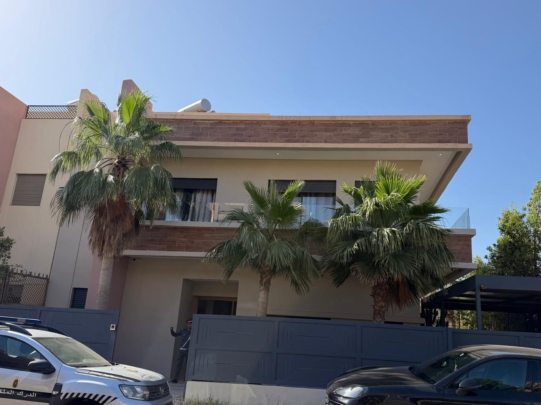 مداهمة فيلا وتوقيف 3 جزائريين وفتاتين وحجز كمية من الممنوعات بمراكش